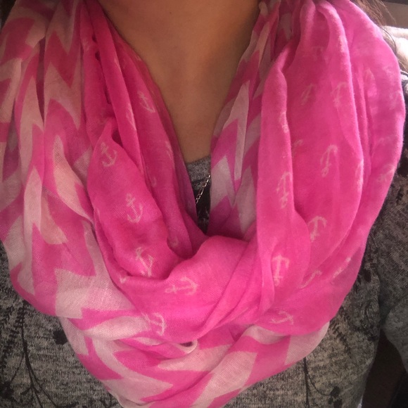 Scarf - Picture 1 of 3